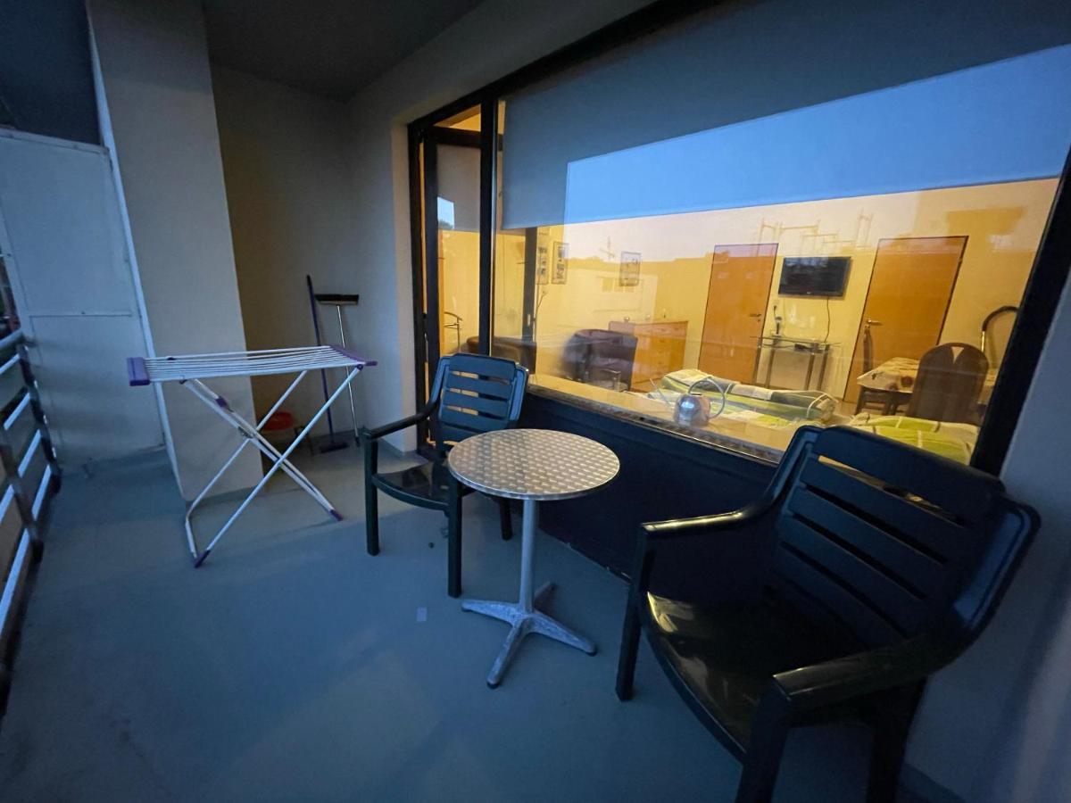 Schoene Einfache Ferienwohnung Mitten In Oldenburg Ngoại thất bức ảnh